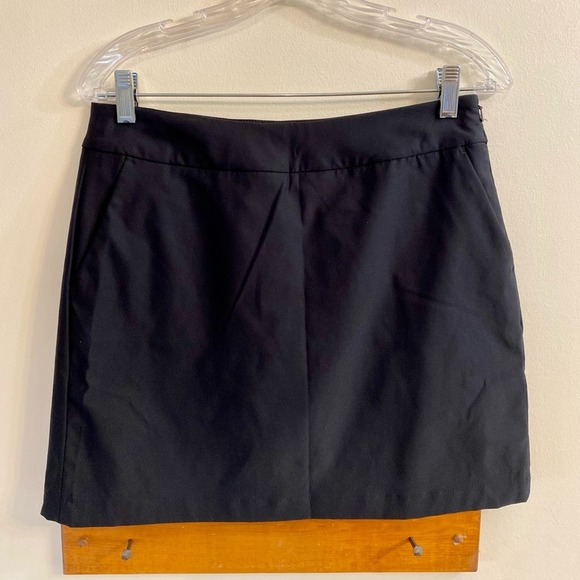 Nike Golf Women’s Black Golf Skort Skirt with Back Swoosh Size 4 Activewear - Picture 4 of 15